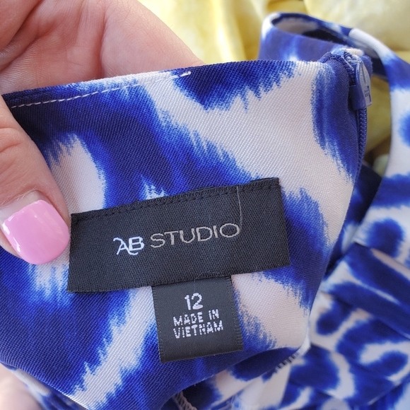 AB Studio Blue and White Geometric Women's Dress Size 12 NWOT - Picture 4 of 11